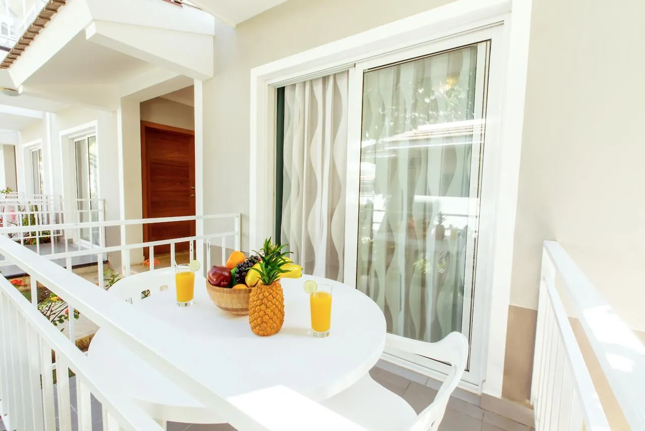 Tropicana Suites Deluxe Beach Club & Pool Punta Cana Hotel
